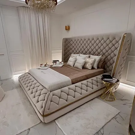 Casanova Luxury Suite-3